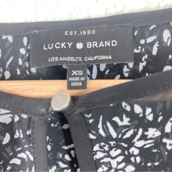 Lucky Brand Sheer Flowy Boho Top XS  Black and white Floral Bell Sleeves - Picture 16 of 16